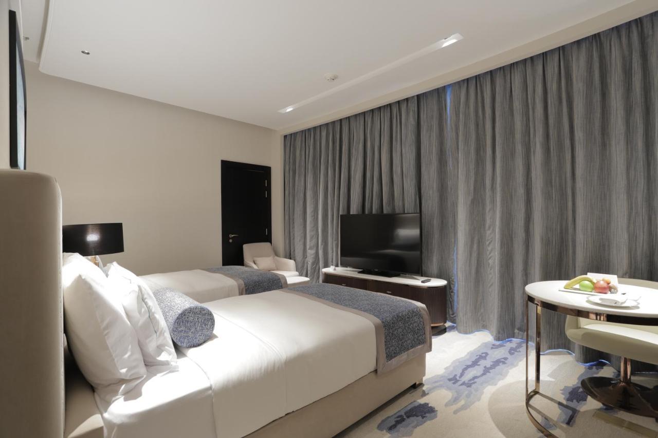 Century Marina Hotel - Lusail Εξωτερικό φωτογραφία Deluxe Room