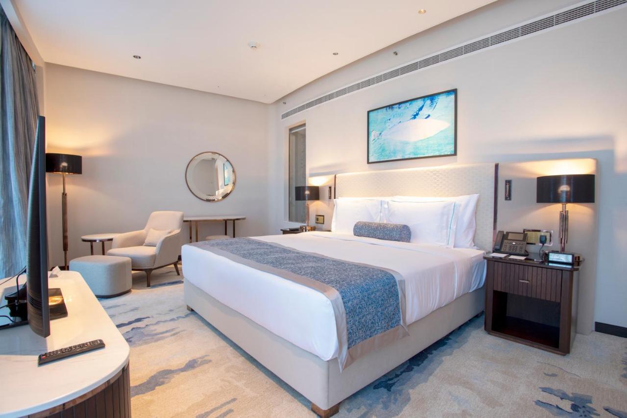 Century Marina Hotel - Lusail Εξωτερικό φωτογραφία Deluxe Room