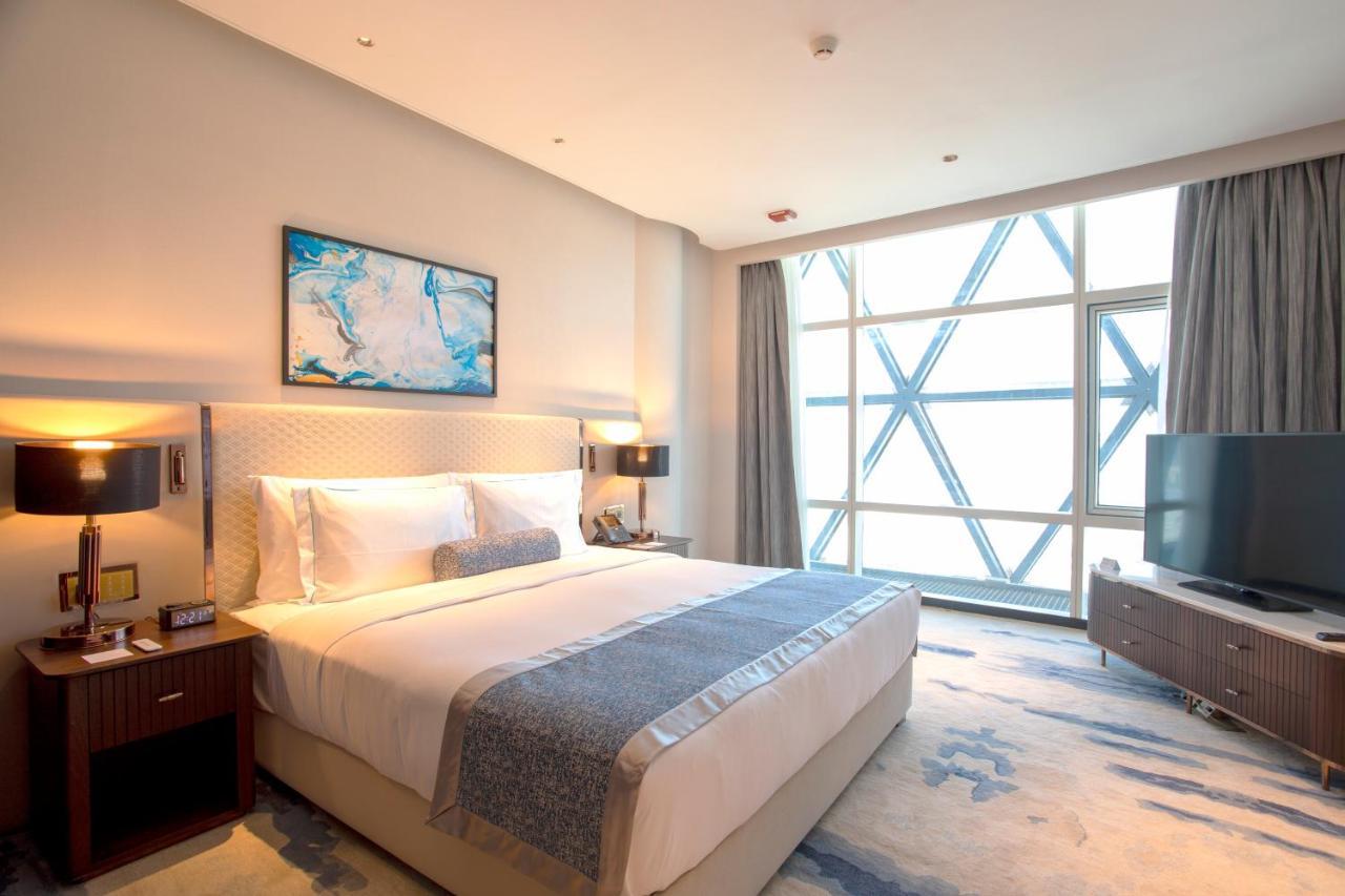 Century Marina Hotel - Lusail Εξωτερικό φωτογραφία A bedroom at the hotel