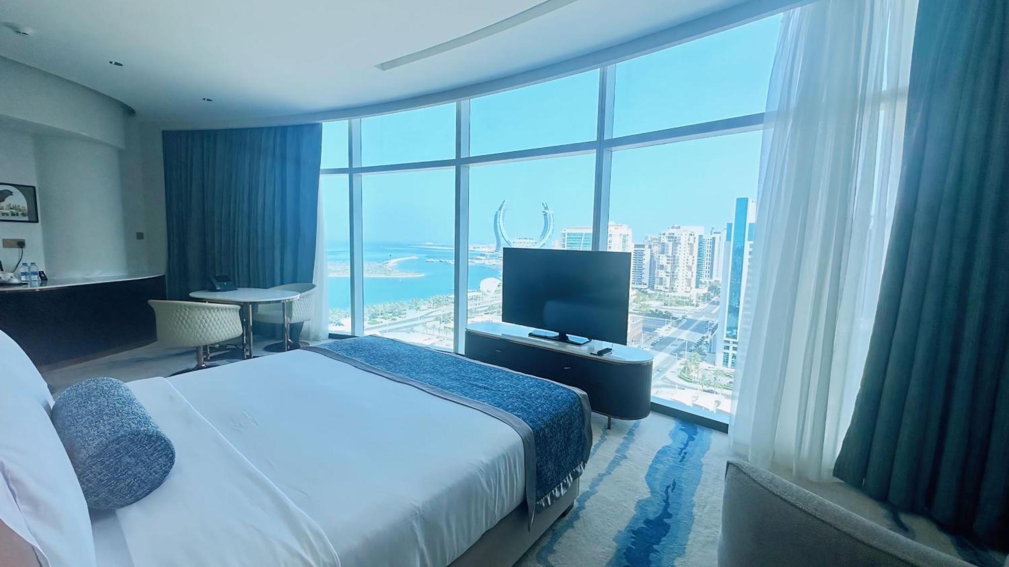 Century Marina Hotel - Lusail Εξωτερικό φωτογραφία A bedroom at the hotel