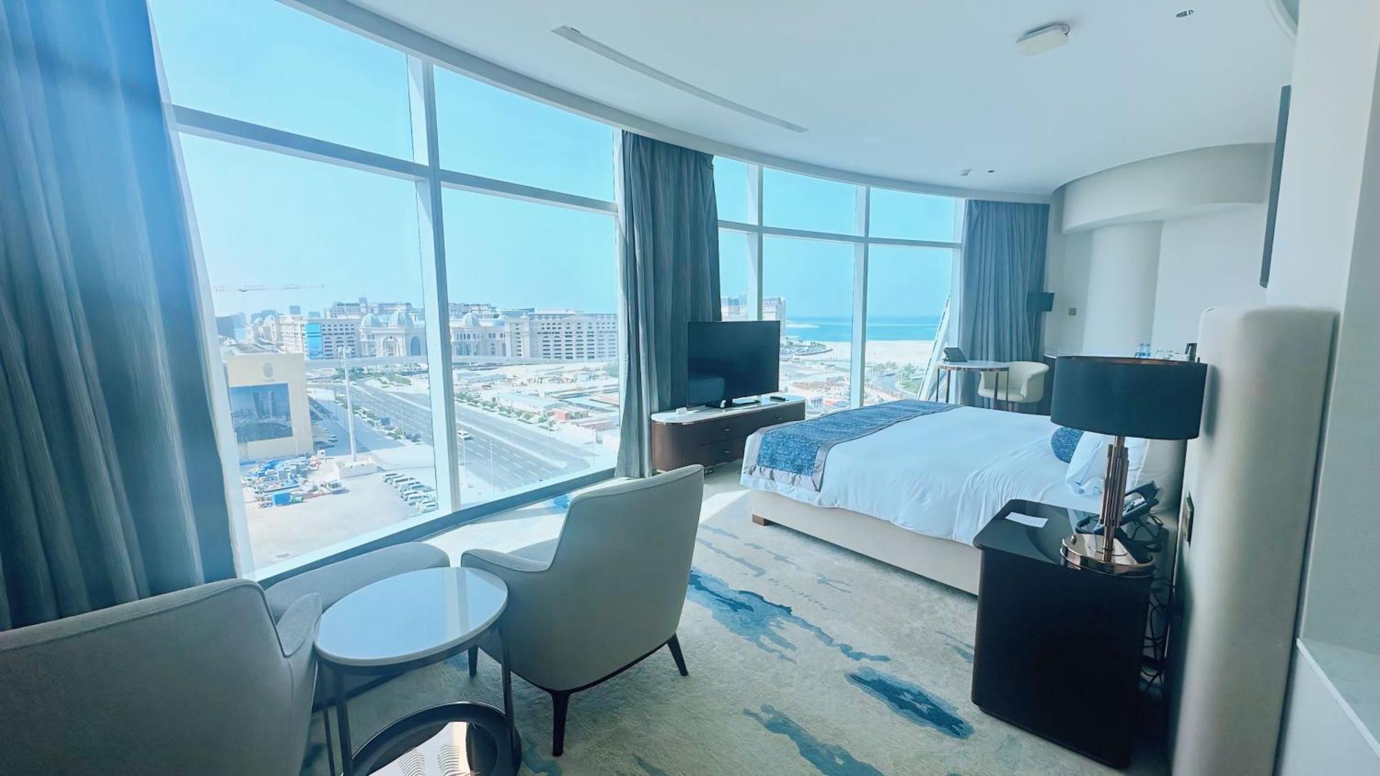 Century Marina Hotel - Lusail Εξωτερικό φωτογραφία A bedroom at the hotel