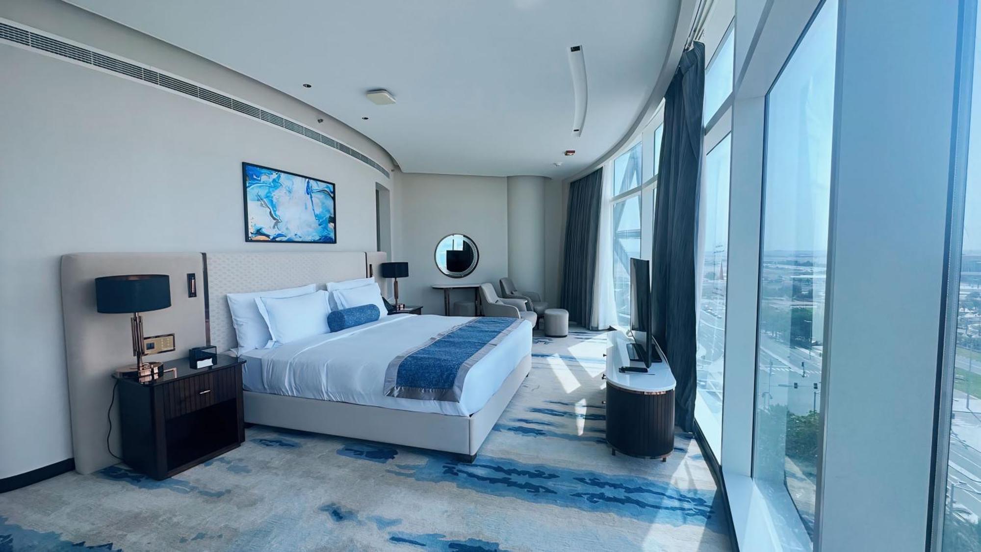 Century Marina Hotel - Lusail Εξωτερικό φωτογραφία A bedroom at the hotel